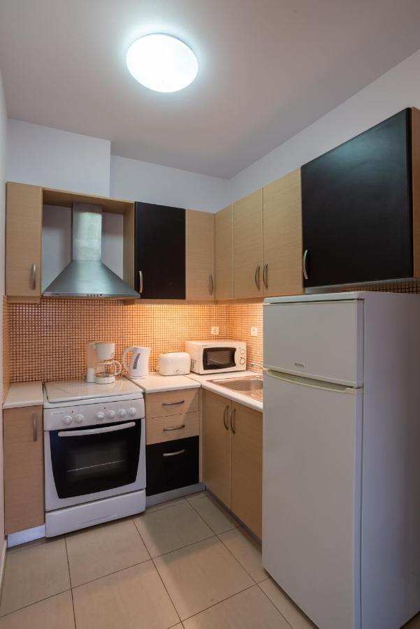 Caravella Luxury Apartments Palaiochora Ngoại thất bức ảnh
