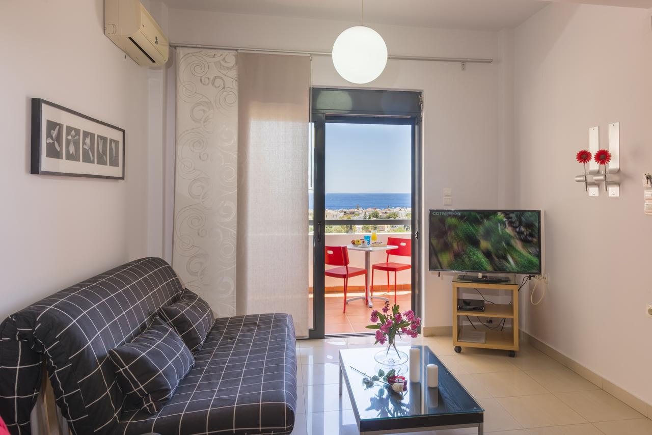 Caravella Luxury Apartments Palaiochora Ngoại thất bức ảnh