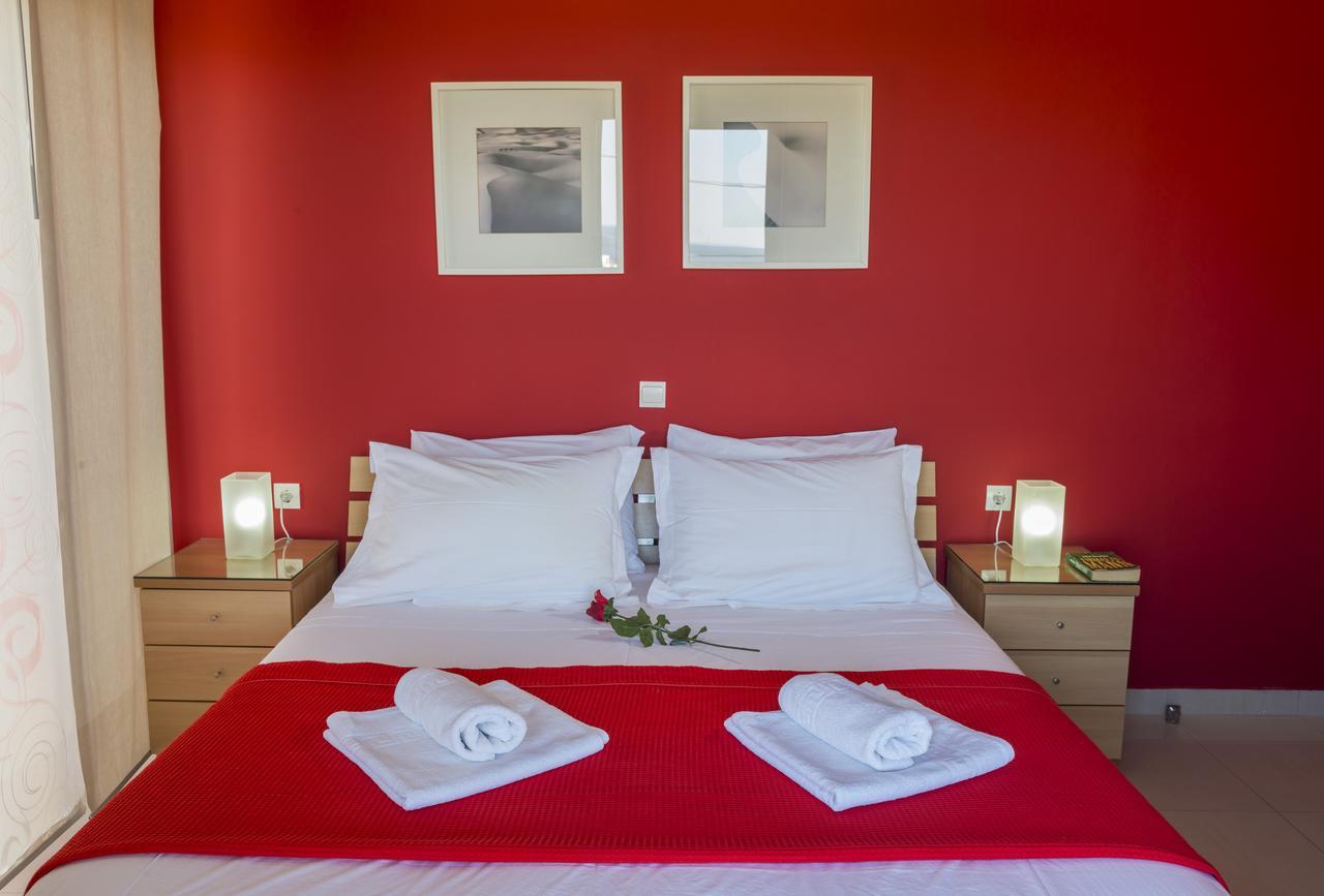 Caravella Luxury Apartments Palaiochora Ngoại thất bức ảnh