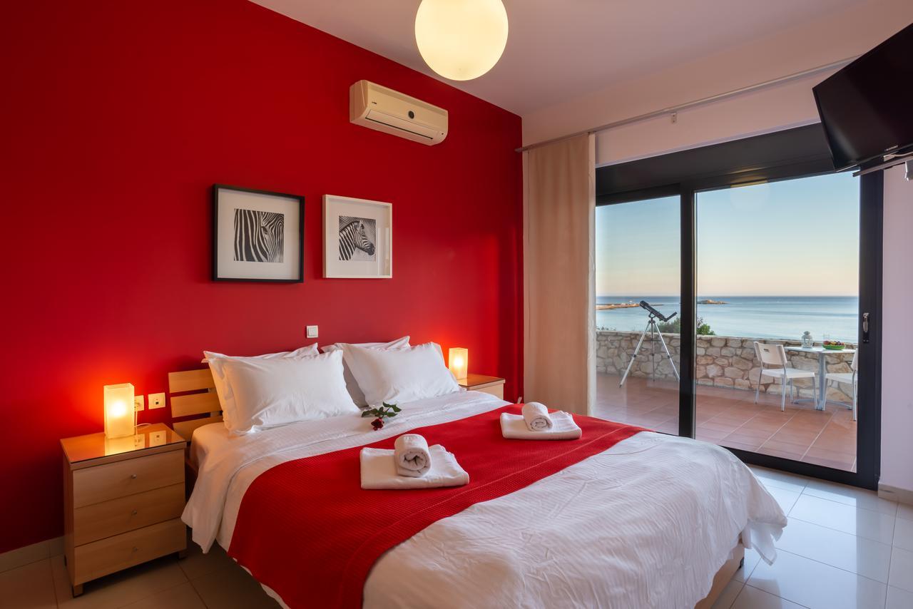 Caravella Luxury Apartments Palaiochora Ngoại thất bức ảnh