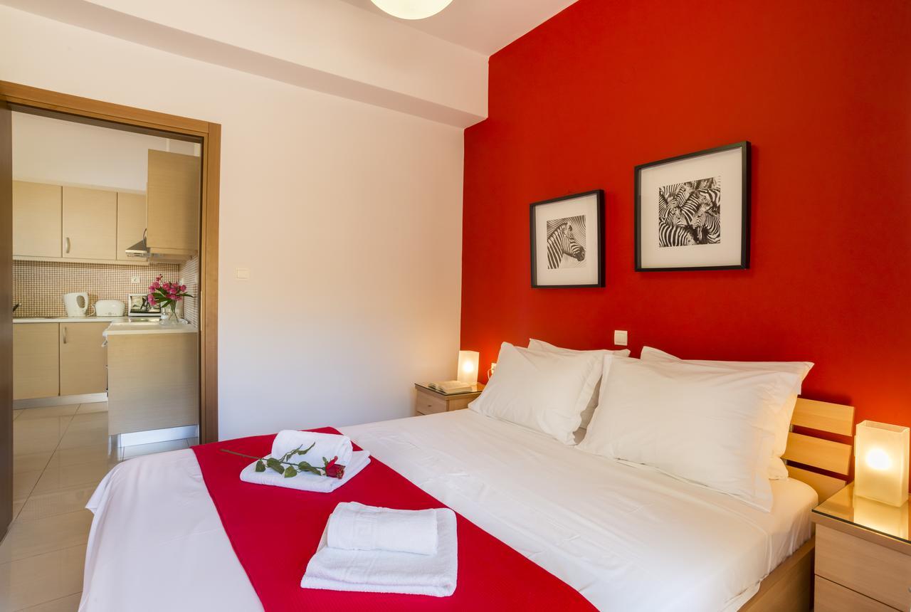 Caravella Luxury Apartments Palaiochora Ngoại thất bức ảnh